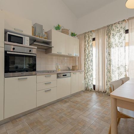 Apartment Tomislav Vir Eksteriør billede